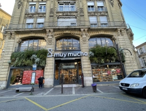 Murs végétales sur la façade Muy Mucho